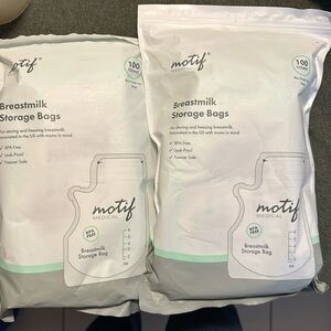 Motif Breastmilk storage bags